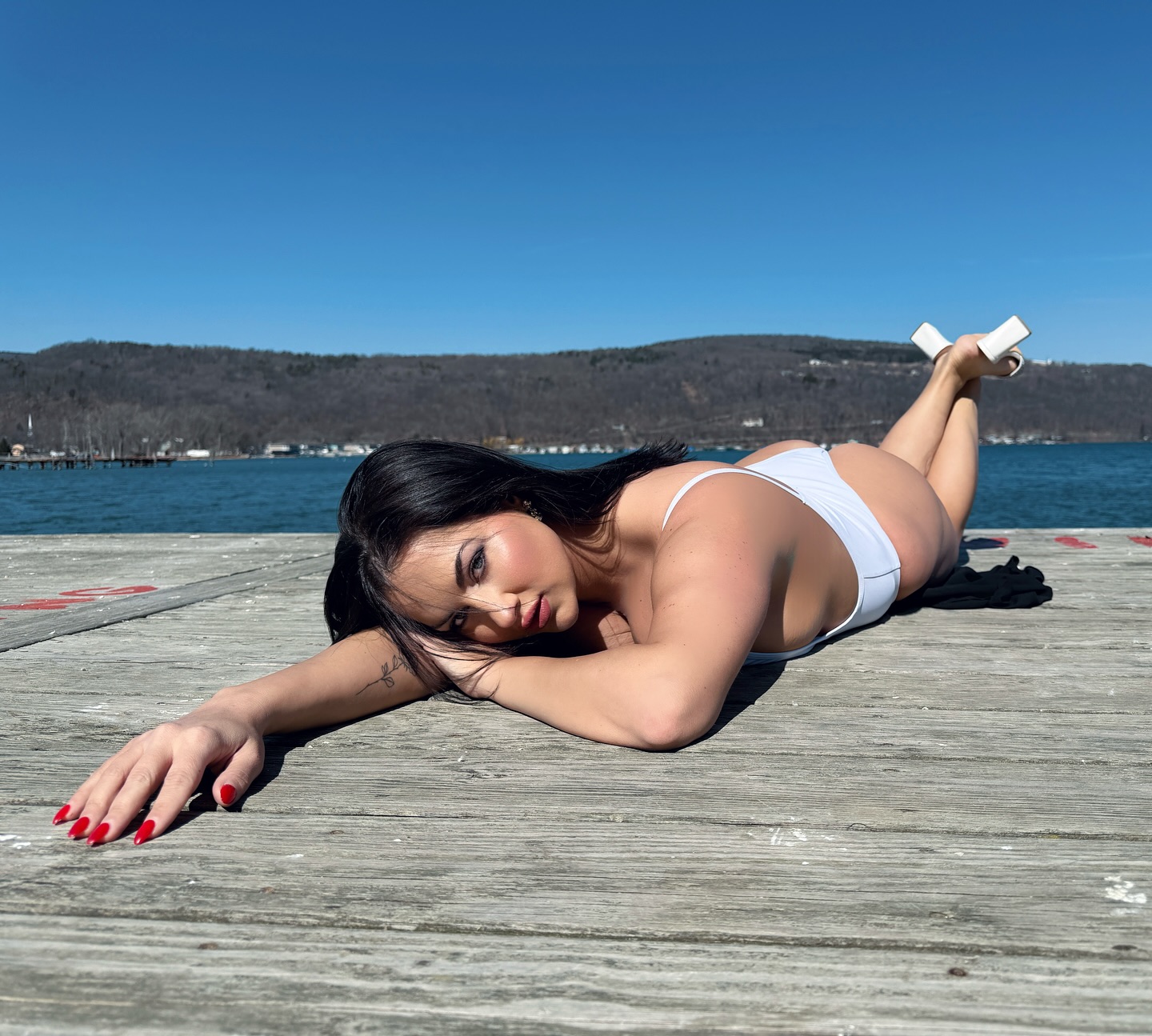 Ogirlangan mobil porno video